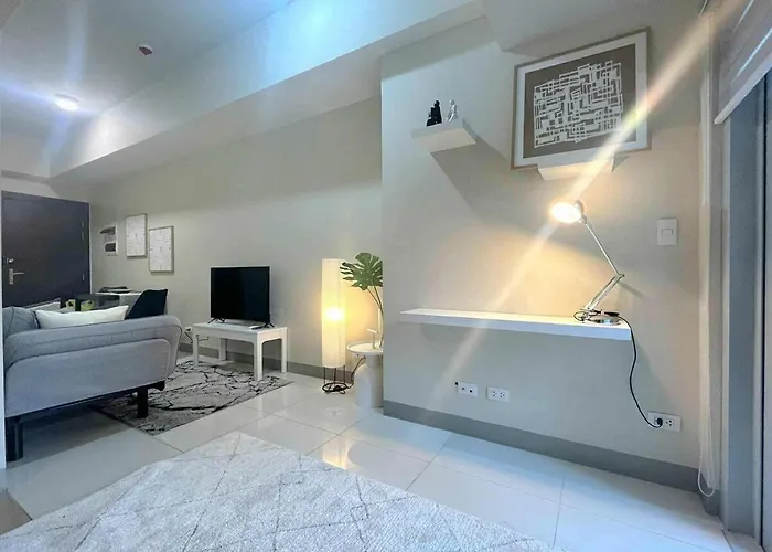 Elegant 1br Bgc 11p Uptown Parksuites T2 * Manila