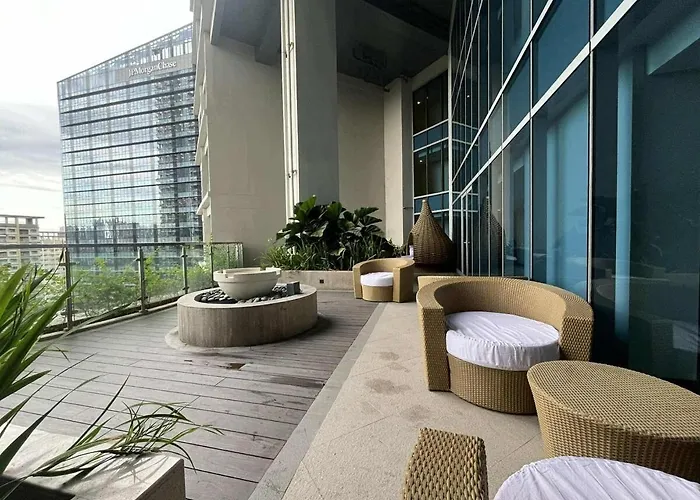 Elegant 1br Bgc 11p Uptown Parksuites T2 Apartment Manila
